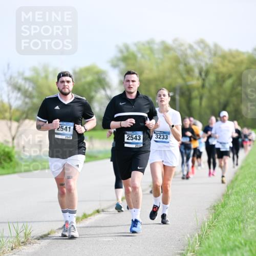 07.04.2024 - 43. Internationalen Wilhelmsburger Insellauf Dr. Thomas Lammeyer http://msf.ph/oto/6051094 07.04.2024 11:20:17 Laufen 2541, 2541, 2543, 2543, 3233, 1064, 1969 meine-sportfotos.de