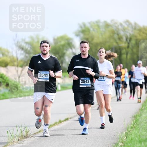 07.04.2024 - 43. Internationalen Wilhelmsburger Insellauf Dr. Thomas Lammeyer http://msf.ph/oto/6051096 07.04.2024 11:20:17 Laufen 2541, 2541, 2543, 2543, 233, 196 meine-sportfotos.de