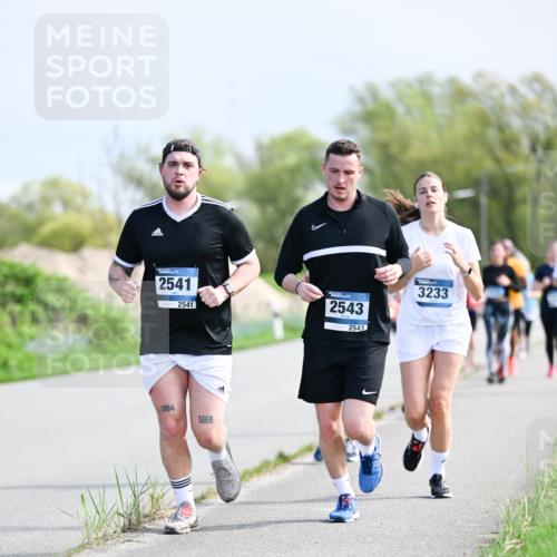 07.04.2024 - 43. Internationalen Wilhelmsburger Insellauf Dr. Thomas Lammeyer http://msf.ph/oto/6051099 07.04.2024 11:20:17 Laufen 2541, 2541, 2543, 2543, 1964, 1968, 3233 meine-sportfotos.de
