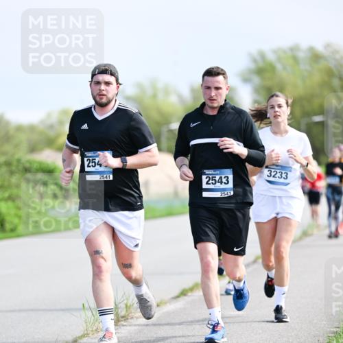 07.04.2024 - 43. Internationalen Wilhelmsburger Insellauf Dr. Thomas Lammeyer http://msf.ph/oto/6051104 07.04.2024 11:20:18 Laufen 254, 2541, 2543, 2543, 3233, 1964, 1968 meine-sportfotos.de