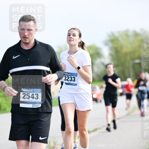 07.04.2024 - 43. Internationalen Wilhelmsburger Insellauf Dr. Thomas Lammeyer http://msf.ph/oto/6051112 07.04.2024 11:20:20 Laufen 2543, 2543, 3233 meine-sportfotos.de