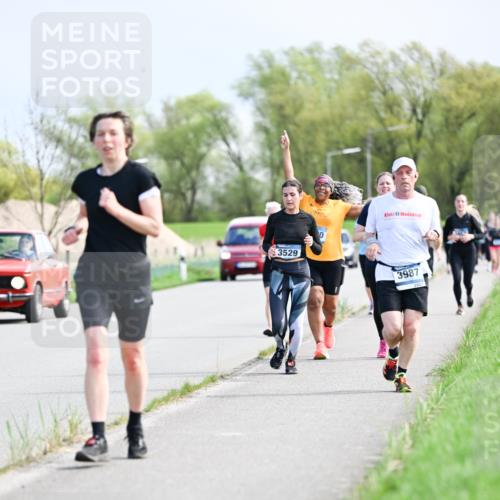 07.04.2024 - 43. Internationalen Wilhelmsburger Insellauf Dr. Thomas Lammeyer http://msf.ph/oto/6051117 07.04.2024 11:20:23 Laufen 3529, 0, 3987, 3987 meine-sportfotos.de