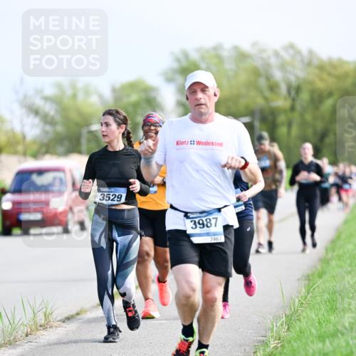 07.04.2024 - 43. Internationalen Wilhelmsburger Insellauf Dr. Thomas Lammeyer http://msf.ph/oto/6051130 07.04.2024 11:20:26 Laufen 3529, 3987, 3987, 2316 meine-sportfotos.de