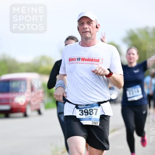 07.04.2024 - 43. Internationalen Wilhelmsburger Insellauf Dr. Thomas Lammeyer http://msf.ph/oto/6051140 07.04.2024 11:20:28 Laufen 43, 3987, 3987 meine-sportfotos.de