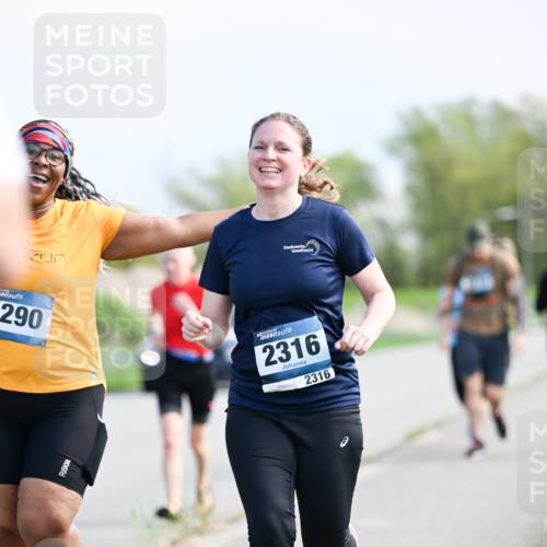 07.04.2024 - 43. Internationalen Wilhelmsburger Insellauf Dr. Thomas Lammeyer http://msf.ph/oto/6051146 07.04.2024 11:20:29 Laufen 290, 2316, 2316 meine-sportfotos.de