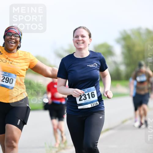 07.04.2024 - 43. Internationalen Wilhelmsburger Insellauf Dr. Thomas Lammeyer http://msf.ph/oto/6051147 07.04.2024 11:20:29 Laufen 290, 2316, 2316 meine-sportfotos.de