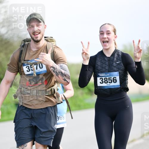 07.04.2024 - 43. Internationalen Wilhelmsburger Insellauf Dr. Thomas Lammeyer http://msf.ph/oto/6051171 07.04.2024 11:20:35 Laufen 3570, 969, 3856 meine-sportfotos.de