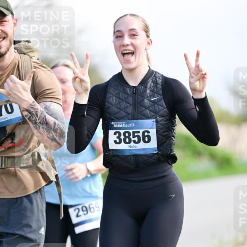 07.04.2024 - 43. Internationalen Wilhelmsburger Insellauf Dr. Thomas Lammeyer http://msf.ph/oto/6051175 07.04.2024 11:20:36 Laufen 70, 2969, 43, 3856 meine-sportfotos.de