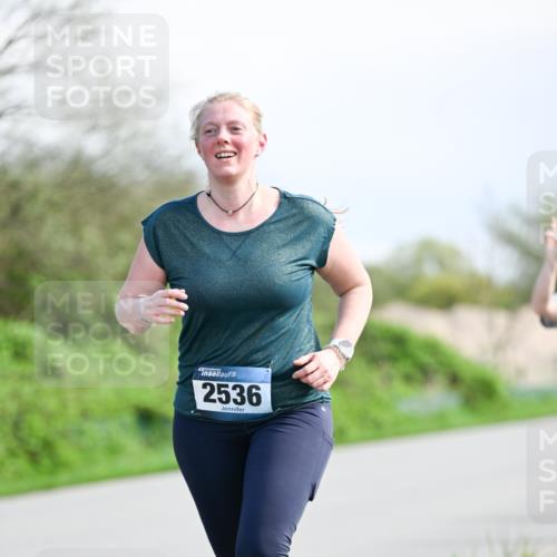 07.04.2024 - 43. Internationalen Wilhelmsburger Insellauf Dr. Thomas Lammeyer http://msf.ph/oto/6051220 07.04.2024 11:20:55 Laufen 2536 meine-sportfotos.de
