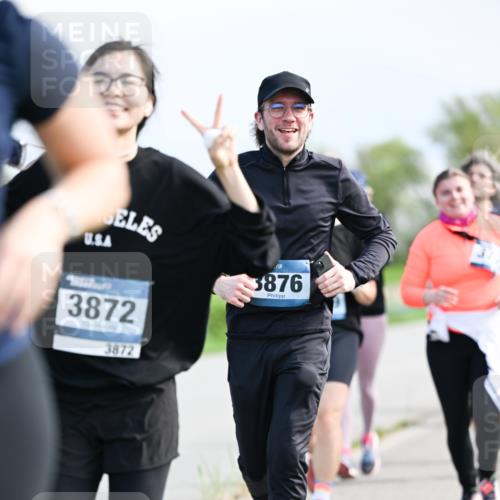 07.04.2024 - 43. Internationalen Wilhelmsburger Insellauf Dr. Thomas Lammeyer http://msf.ph/oto/6051235 07.04.2024 11:20:58 Laufen 3876, 3872, 3872 meine-sportfotos.de