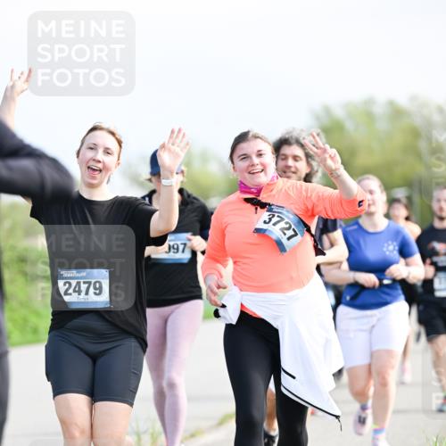 07.04.2024 - 43. Internationalen Wilhelmsburger Insellauf Dr. Thomas Lammeyer http://msf.ph/oto/6051239 07.04.2024 11:20:59 Laufen 2479, 097, 3727 meine-sportfotos.de