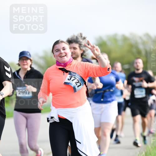 07.04.2024 - 43. Internationalen Wilhelmsburger Insellauf Dr. Thomas Lammeyer http://msf.ph/oto/6051242 07.04.2024 11:21:00 Laufen 77, 2997, 3727 meine-sportfotos.de