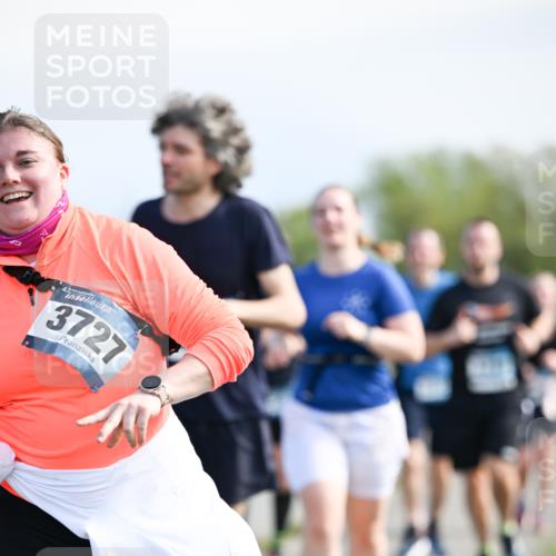 07.04.2024 - 43. Internationalen Wilhelmsburger Insellauf Dr. Thomas Lammeyer http://msf.ph/oto/6051247 07.04.2024 11:21:01 Laufen 43, 43, 3727 meine-sportfotos.de