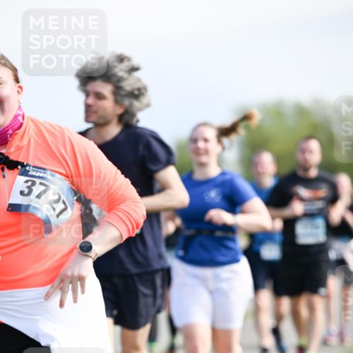 07.04.2024 - 43. Internationalen Wilhelmsburger Insellauf Dr. Thomas Lammeyer http://msf.ph/oto/6051248 07.04.2024 11:21:01 Laufen 3727 meine-sportfotos.de