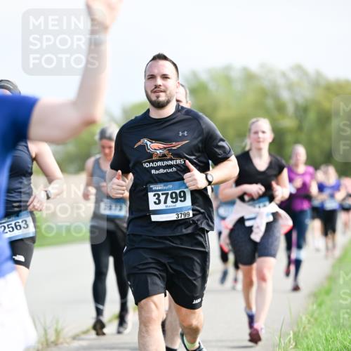 07.04.2024 - 43. Internationalen Wilhelmsburger Insellauf Dr. Thomas Lammeyer http://msf.ph/oto/6051258 07.04.2024 11:21:03 Laufen 2563, 3873, 3799, 3799 meine-sportfotos.de