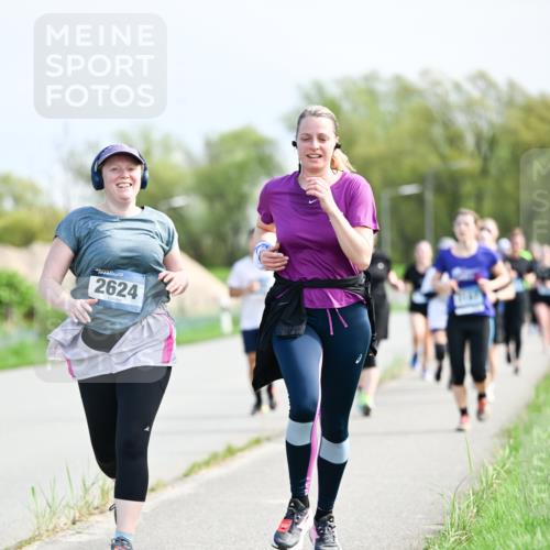 07.04.2024 - 43. Internationalen Wilhelmsburger Insellauf Dr. Thomas Lammeyer http://msf.ph/oto/6051278 07.04.2024 11:21:08 Laufen 2624 meine-sportfotos.de
