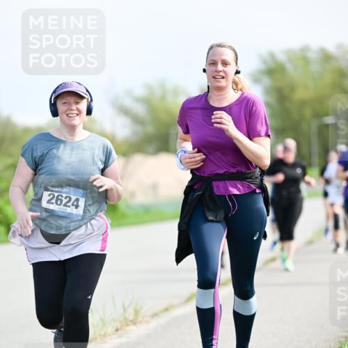 07.04.2024 - 43. Internationalen Wilhelmsburger Insellauf Dr. Thomas Lammeyer http://msf.ph/oto/6051284 07.04.2024 11:21:08 Laufen 2624 meine-sportfotos.de