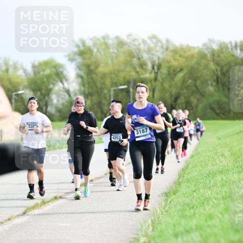 07.04.2024 - 43. Internationalen Wilhelmsburger Insellauf Dr. Thomas Lammeyer http://msf.ph/oto/6051289 07.04.2024 11:21:10 Laufen 338, 4253, 3187, 3187 meine-sportfotos.de