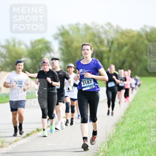 07.04.2024 - 43. Internationalen Wilhelmsburger Insellauf Dr. Thomas Lammeyer http://msf.ph/oto/6051297 07.04.2024 11:21:11 Laufen 3389, 3187, 3187 meine-sportfotos.de
