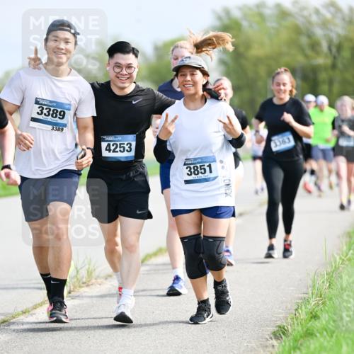 07.04.2024 - 43. Internationalen Wilhelmsburger Insellauf Dr. Thomas Lammeyer http://msf.ph/oto/6051315 07.04.2024 11:21:15 Laufen 3389, 3389, 4253, 3851, 3363 meine-sportfotos.de
