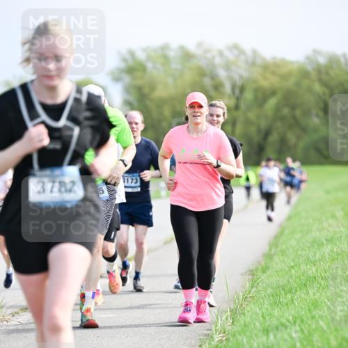 07.04.2024 - 43. Internationalen Wilhelmsburger Insellauf Dr. Thomas Lammeyer http://msf.ph/oto/6051347 07.04.2024 11:21:24 Laufen 3782, 3173 meine-sportfotos.de