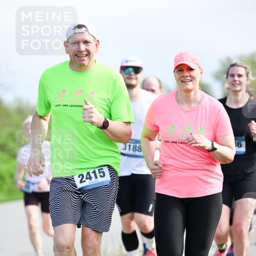 07.04.2024 - 43. Internationalen Wilhelmsburger Insellauf Dr. Thomas Lammeyer http://msf.ph/oto/6051360 07.04.2024 11:21:26 Laufen 2415, 3188, 16 meine-sportfotos.de