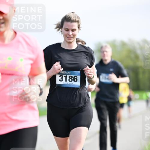 07.04.2024 - 43. Internationalen Wilhelmsburger Insellauf Dr. Thomas Lammeyer http://msf.ph/oto/6051366 07.04.2024 11:21:28 Laufen 3186 meine-sportfotos.de