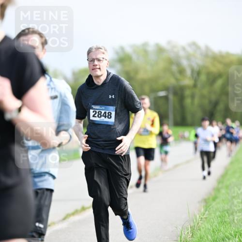 07.04.2024 - 43. Internationalen Wilhelmsburger Insellauf Dr. Thomas Lammeyer http://msf.ph/oto/6051371 07.04.2024 11:21:28 Laufen 2848 meine-sportfotos.de