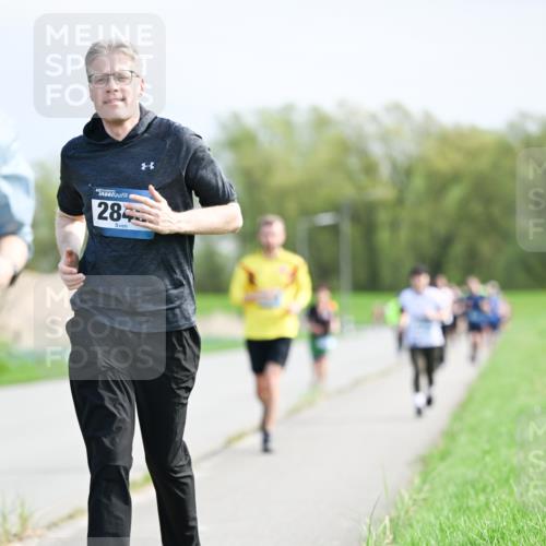 07.04.2024 - 43. Internationalen Wilhelmsburger Insellauf Dr. Thomas Lammeyer http://msf.ph/oto/6051374 07.04.2024 11:21:29 Laufen 28 meine-sportfotos.de