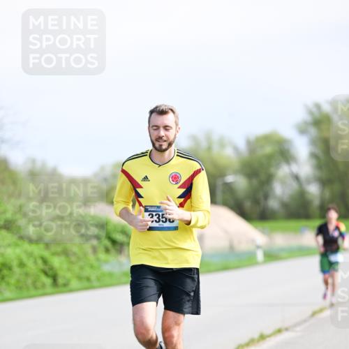 07.04.2024 - 43. Internationalen Wilhelmsburger Insellauf Dr. Thomas Lammeyer http://msf.ph/oto/6051389 07.04.2024 11:21:34 Laufen 235 meine-sportfotos.de