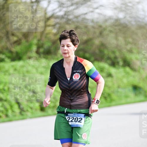 07.04.2024 - 43. Internationalen Wilhelmsburger Insellauf Dr. Thomas Lammeyer http://msf.ph/oto/6051425 07.04.2024 11:21:44 Laufen 910, 2202 meine-sportfotos.de