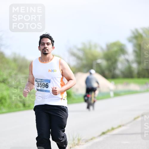 07.04.2024 - 43. Internationalen Wilhelmsburger Insellauf Dr. Thomas Lammeyer http://msf.ph/oto/6051435 07.04.2024 11:21:46 Laufen 3596 meine-sportfotos.de