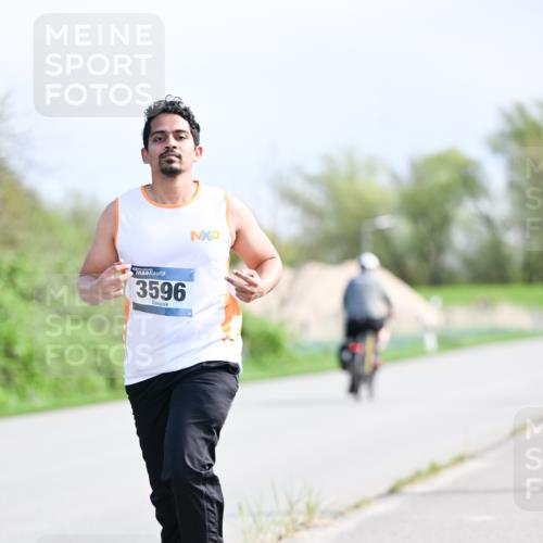 07.04.2024 - 43. Internationalen Wilhelmsburger Insellauf Dr. Thomas Lammeyer http://msf.ph/oto/6051436 07.04.2024 11:21:46 Laufen 3596 meine-sportfotos.de