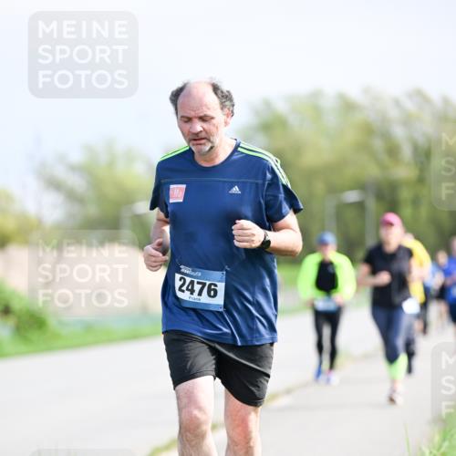 07.04.2024 - 43. Internationalen Wilhelmsburger Insellauf Dr. Thomas Lammeyer http://msf.ph/oto/6051437 07.04.2024 11:21:49 Laufen 2476 meine-sportfotos.de