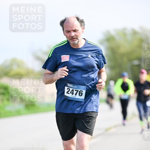 07.04.2024 - 43. Internationalen Wilhelmsburger Insellauf Dr. Thomas Lammeyer http://msf.ph/oto/6051441 07.04.2024 11:21:50 Laufen 2476 meine-sportfotos.de