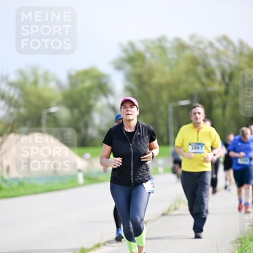 07.04.2024 - 43. Internationalen Wilhelmsburger Insellauf Dr. Thomas Lammeyer http://msf.ph/oto/6051449 07.04.2024 11:21:53 Laufen 3867 meine-sportfotos.de