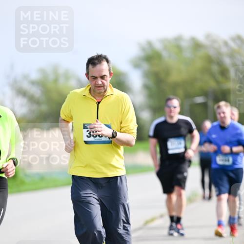 07.04.2024 - 43. Internationalen Wilhelmsburger Insellauf Dr. Thomas Lammeyer http://msf.ph/oto/6051471 07.04.2024 11:21:58 Laufen 386 meine-sportfotos.de