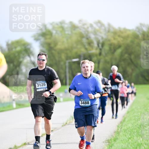 07.04.2024 - 43. Internationalen Wilhelmsburger Insellauf Dr. Thomas Lammeyer http://msf.ph/oto/6051474 07.04.2024 11:21:59 Laufen 3126, 3126, 3488 meine-sportfotos.de