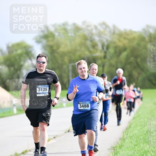 07.04.2024 - 43. Internationalen Wilhelmsburger Insellauf Dr. Thomas Lammeyer http://msf.ph/oto/6051477 07.04.2024 11:22:00 Laufen 3126, 3126, 3488 meine-sportfotos.de