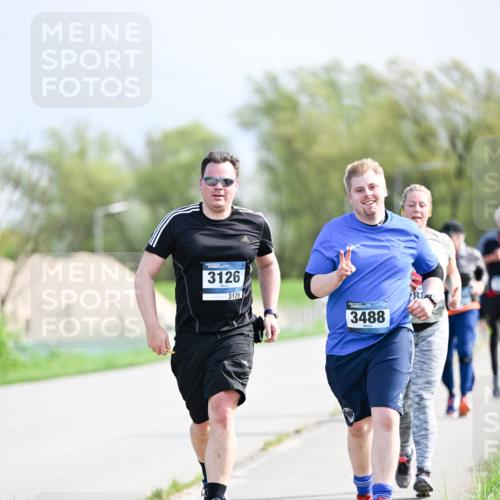 07.04.2024 - 43. Internationalen Wilhelmsburger Insellauf Dr. Thomas Lammeyer http://msf.ph/oto/6051483 07.04.2024 11:22:00 Laufen 3126, 3126, 3488, 189 meine-sportfotos.de