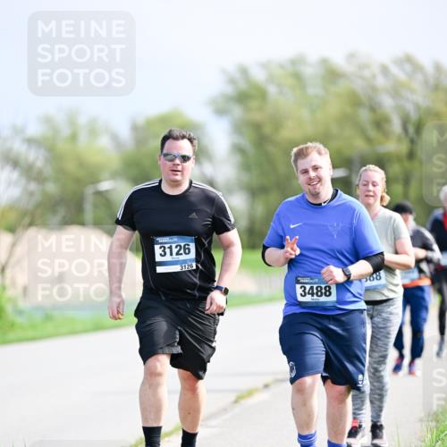 07.04.2024 - 43. Internationalen Wilhelmsburger Insellauf Dr. Thomas Lammeyer http://msf.ph/oto/6051485 07.04.2024 11:22:01 Laufen 3126, 3126, 3488, 568 meine-sportfotos.de