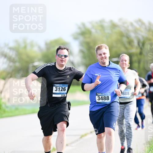07.04.2024 - 43. Internationalen Wilhelmsburger Insellauf Dr. Thomas Lammeyer http://msf.ph/oto/6051488 07.04.2024 11:22:01 Laufen 3126, 3126, 3488, 888 meine-sportfotos.de
