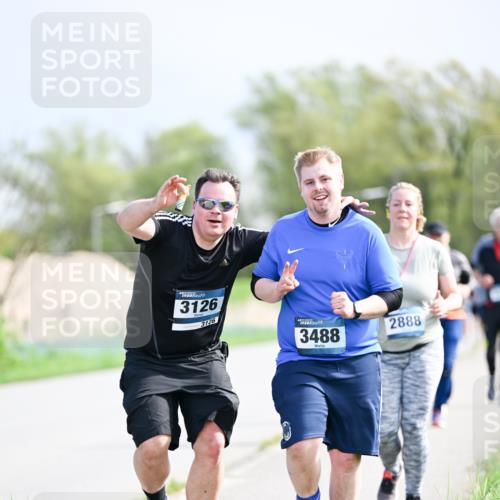 07.04.2024 - 43. Internationalen Wilhelmsburger Insellauf Dr. Thomas Lammeyer http://msf.ph/oto/6051490 07.04.2024 11:22:01 Laufen 3126, 3126, 3488, 2888 meine-sportfotos.de