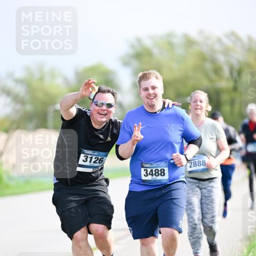 07.04.2024 - 43. Internationalen Wilhelmsburger Insellauf Dr. Thomas Lammeyer http://msf.ph/oto/6051492 07.04.2024 11:22:02 Laufen 3126, 3120, 3488, 2888 meine-sportfotos.de