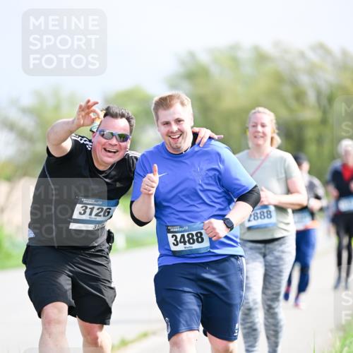 07.04.2024 - 43. Internationalen Wilhelmsburger Insellauf Dr. Thomas Lammeyer http://msf.ph/oto/6051496 07.04.2024 11:22:02 Laufen 3126, 31, 3488, 2888 meine-sportfotos.de