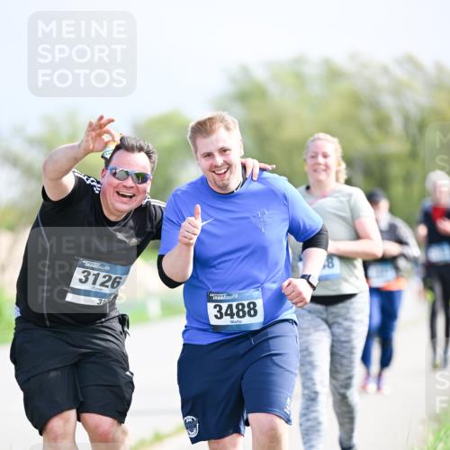 07.04.2024 - 43. Internationalen Wilhelmsburger Insellauf Dr. Thomas Lammeyer http://msf.ph/oto/6051497 07.04.2024 11:22:02 Laufen 3126, 31, 3488 meine-sportfotos.de