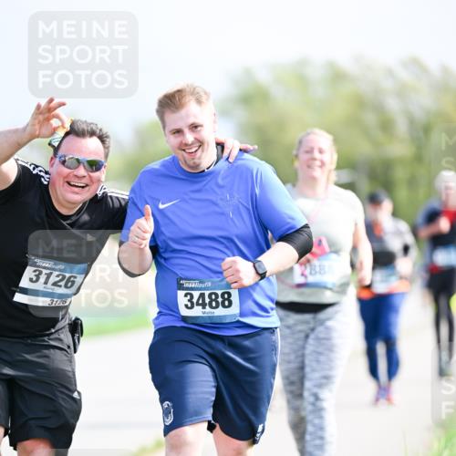 07.04.2024 - 43. Internationalen Wilhelmsburger Insellauf Dr. Thomas Lammeyer http://msf.ph/oto/6051500 07.04.2024 11:22:03 Laufen 3126, 3126, 3488, 2888 meine-sportfotos.de