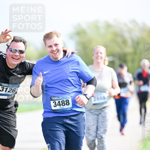 07.04.2024 - 43. Internationalen Wilhelmsburger Insellauf Dr. Thomas Lammeyer http://msf.ph/oto/6051501 07.04.2024 11:22:03 Laufen 3126, 3170, 3488, 2888 meine-sportfotos.de