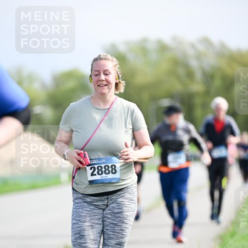 07.04.2024 - 43. Internationalen Wilhelmsburger Insellauf Dr. Thomas Lammeyer http://msf.ph/oto/6051507 07.04.2024 11:22:04 Laufen 2888 meine-sportfotos.de