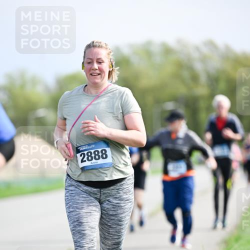 07.04.2024 - 43. Internationalen Wilhelmsburger Insellauf Dr. Thomas Lammeyer http://msf.ph/oto/6051508 07.04.2024 11:22:05 Laufen 2888 meine-sportfotos.de